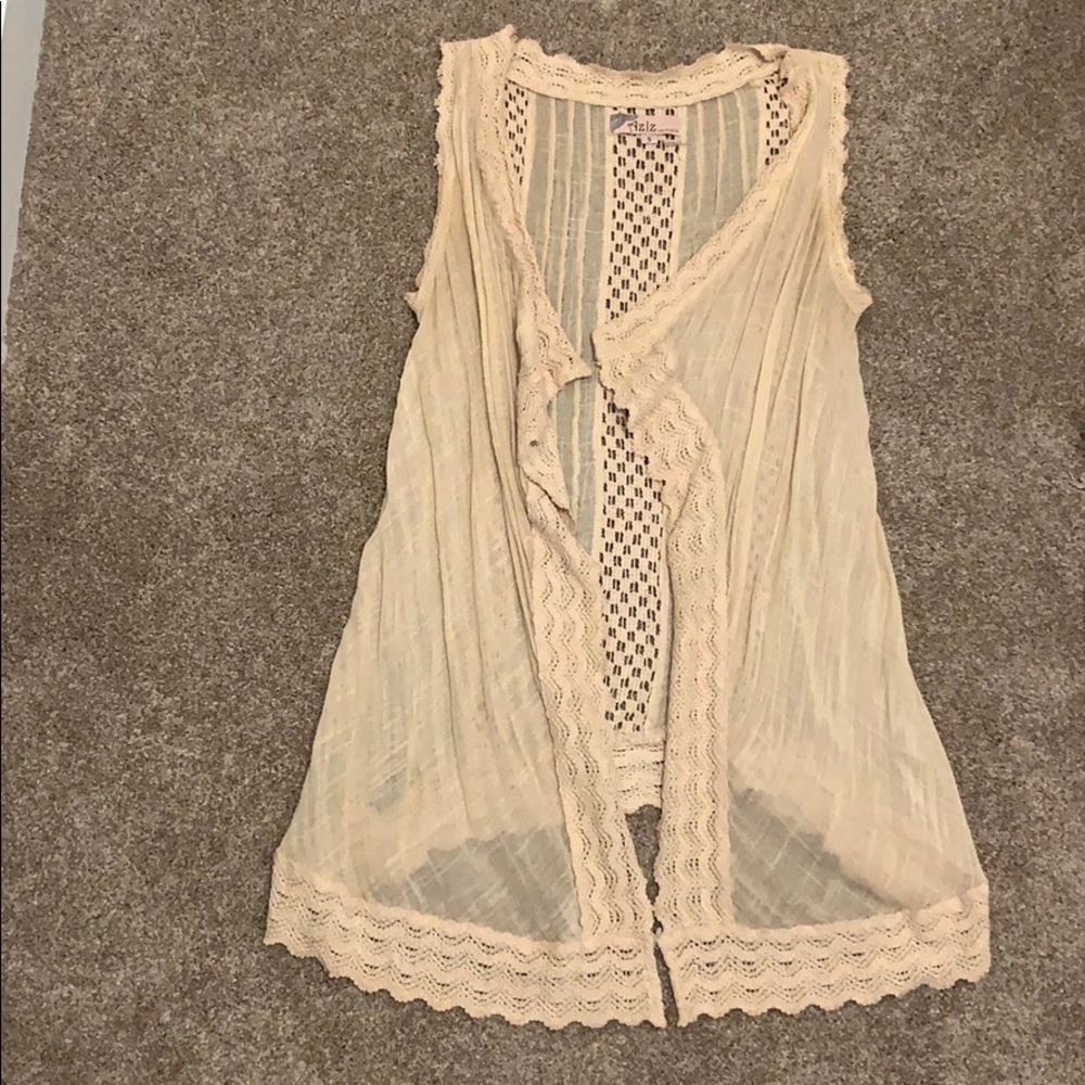 Sleeveless crochet cardigan